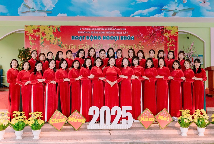 tập thể.jpg-1