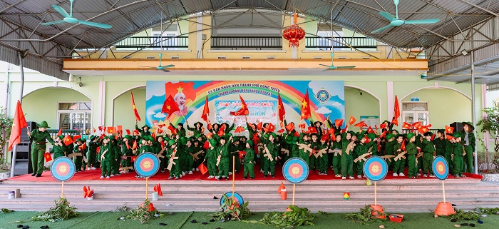 tập thể.jpg